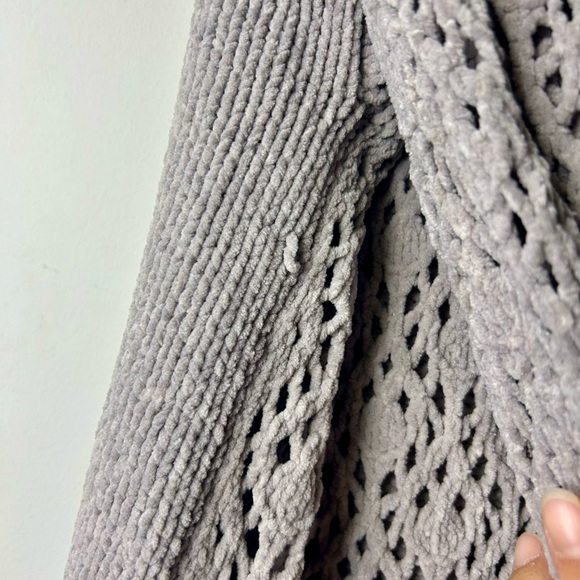 POL Taupe Gray Crochet Chenille Long Open Front Cardigan Size L - Picture 3 of 8